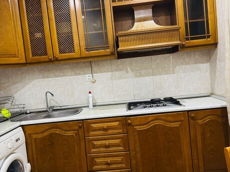 Kirayə 2 otaqlı mənzil, 80 m², İnşaatçılar: 700 ₼/ay 5