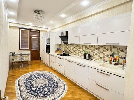3 otaqlı mənzil, 107 m², İnşaatçılar: 350 000 ₼ 2
