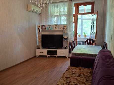 Elan №6428825 - Bakı, Bakıxanov q., 3 otaqlı, 90 m², 3/5 mərtəbə
