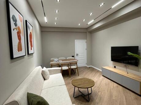 Kirayə 3 otaqlı mənzil, 90 m², İnşaatçılar: 1 300 ₼/ay 3