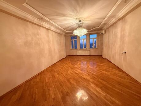 3 otaqlı mənzil, 130 m², Elmlər Akademiyası: 308 000 ₼ 2