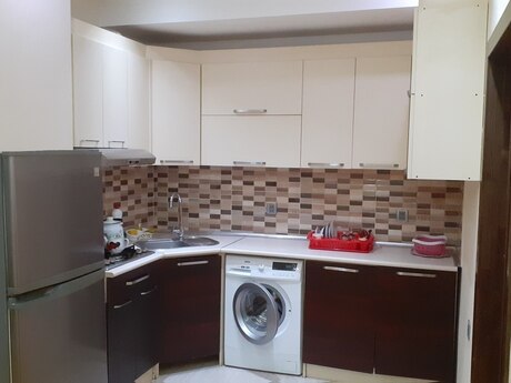 Kirayə 2 otaqlı mənzil, 70 m², İnşaatçılar: 645 ₼/ay 4