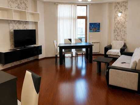 Аренда: 4-комнатная квартира, 137 м², Ağ şəhər: 1 600 ₼/мес 3