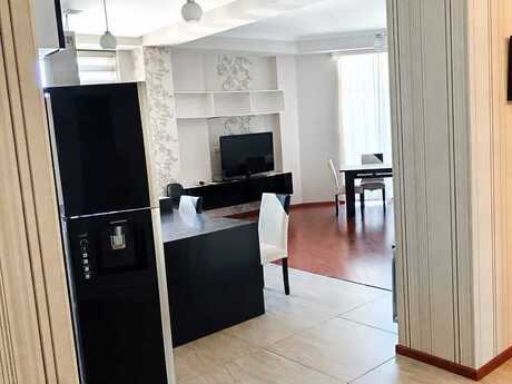 Аренда: 4-комнатная квартира, 137 м², Ağ şəhər: 1 600 ₼/мес 5