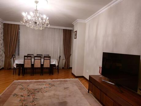 4-комнатная квартира, 155 м², Nizami: 500 000 ₼ 2