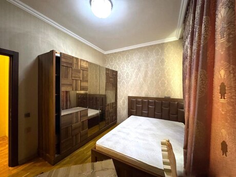 Аренда: 3-комнатная квартира, 90 м², Qara Qarayev: 950 ₼/мес 3