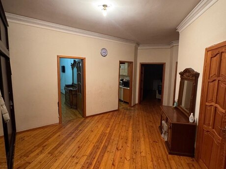 Объявление №6429250 - Баку, м. Иншаатчылар, 3-комн., 120 м², 8/10 этаж
