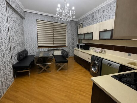 3 otaqlı mənzil, 138 m², Elmlər Akademiyası: 435 000 ₼ 2