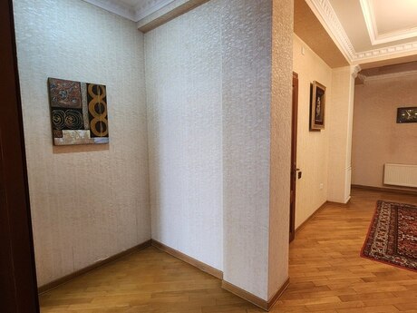 Объявление №6429322 - Баку, м. Низами, 4-комн., 170 м², 14/16 этаж