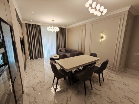 Аренда: 4-комнатная квартира, 155 м², 8 Noyabr: 2 000 ₼/мес 4