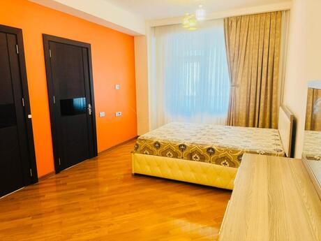 Аренда: 2-комнатная квартира, 90 м², Qara Qarayev: 900 ₼/мес 4