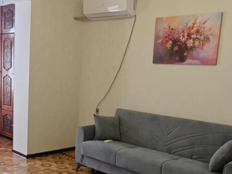 3-room apartment for rent, 90 m², İçəri Şəhər: 1 000 ₼/mo 4