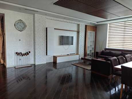 Аренда: 4-комнатная квартира, 180 м², Sahil: 3 111 ₼/мес 2
