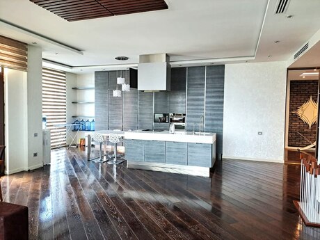 Аренда: 4-комнатная квартира, 180 м², Sahil: 3 111 ₼/мес 5