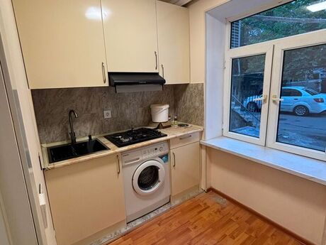 Объявление №6429479 - Баку, м. Иншаатчылар, 2-комн., 60 м², 1/6 этаж
