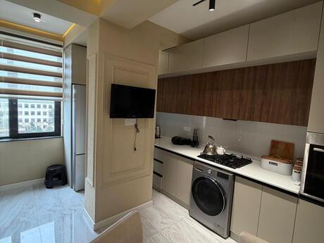 3-комнатная квартира, 98 м², Qarayev City: 292 000 ₼ 2