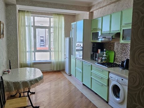 Kirayə 3 otaqlı mənzil, 110 m², Nəriman Nərimanov: 1 300 ₼/ay 2