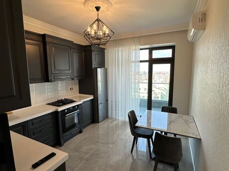 Elan №6429521 - Bakı, 8 Noyabr m., 4 otaqlı, 180 m², 21/27 mərtəbə