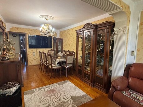 2-комнатная квартира, 70 м², Neftçilər: 150 000 ₼ 2