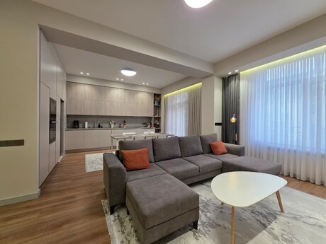 Kirayə 3 otaqlı mənzil, 130 m², Ağ şəhər: 3 000 ₼/ay 2