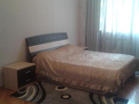 Аренда: 3-комнатная квартира, 85 м², 28 May: 800 ₼/мес 4
