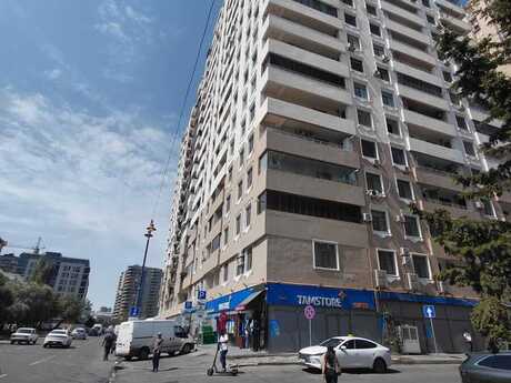 4 otaq · 215 m² · 10/18 mərtəbə, Şah İsmayıl Xətai