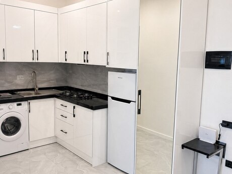 Kirayə 2 otaqlı mənzil, 70 m², 8 Noyabr: 999 ₼/ay 4