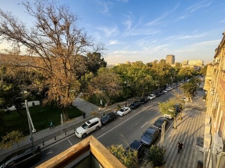 Elan №6429819 - Bakı, Sahil m., 6 otaqlı, 345 m², 3/3 mərtəbə