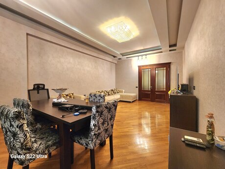 Kirayə 3 otaqlı mənzil, 135 m², Neftçilər: 900 ₼/ay 3