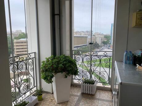 Kirayə 4 otaqlı mənzil, 180 m², Nizami: 1 800 ₼/ay 5