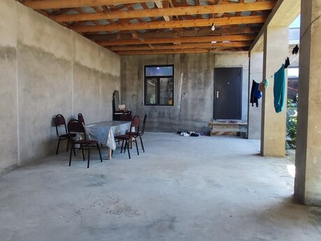 4 otaqlı həyət evi, 200 m², Binə: 120 000 ₼ 2
