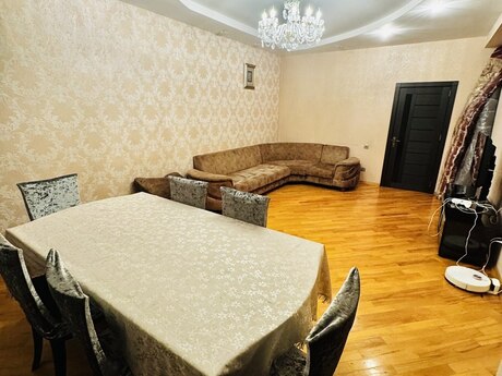 3-комнатная квартира, 112 м², 8-ci mikrorayon: 291 600 ₼ 2