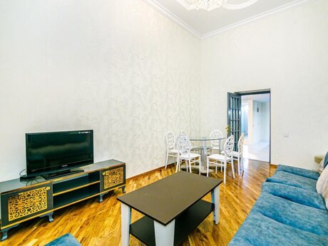 3 rooms · 90 m² · floor 2/5, Sahil