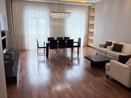 Kirayə 4 otaqlı mənzil, 165 m², Sahil: 3 500 ₼/ay 2