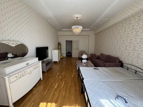 Kirayə 3 otaqlı mənzil, 120 m², Bayıl: 900 ₼/ay 2