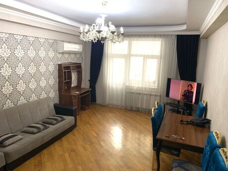 Kirayə 3 otaqlı mənzil, 100 m², İnşaatçılar: 699 ₼/ay 2