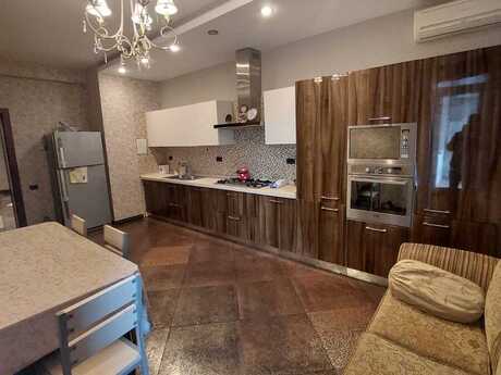 Kirayə 2 otaqlı mənzil, 125 m², 28 May: 1 000 ₼/ay 2