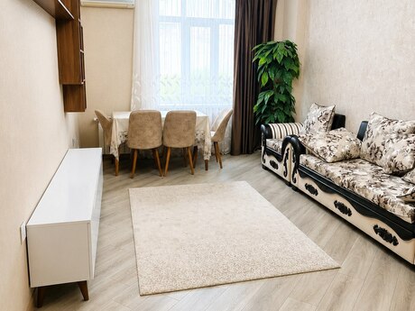 Elan №6430409 - Bakı, 28 May m., 2 otaqlı, 60 m², 2/17 mərtəbə