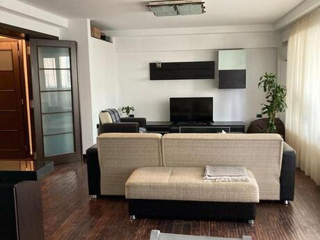 3-комнатная квартира, 125 м², 28 May: 437 000 ₼ 2