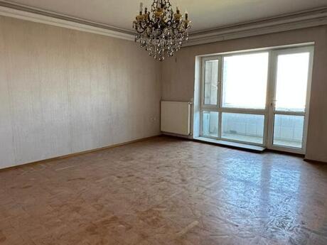 3-комнатная квартира, 140 м², Elmlər Akademiyası: 388 000 ₼ 3