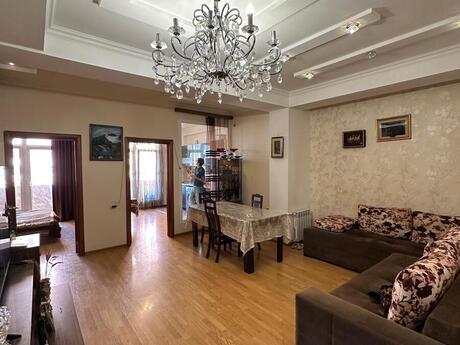 Elan №6430505 - Bakı, İnşaatçılar m., 2 otaqlı, 67 m², 10/17 mərtəbə