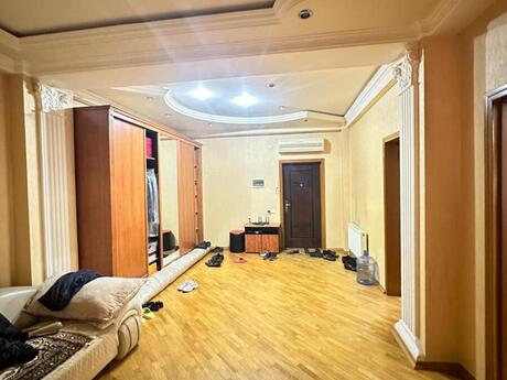 4 otaqlı mənzil, 180 m², Nəsimi: 450 000 ₼ 2