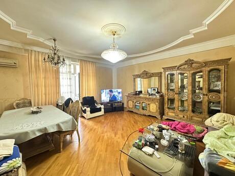 Elan №6430562 - Bakı, Nəsimi r., 4 otaqlı, 180 m², 11/16 mərtəbə