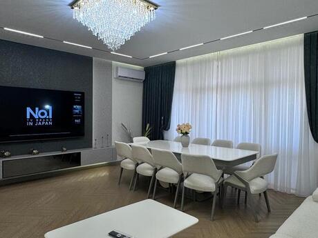 4 otaqlı mənzil, 185 m², 28 May: 780 000 ₼ 3