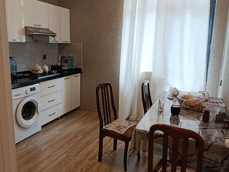 Elan №6430588 - Bakı, 9-cu mikrorayon q., 2 otaqlı, 83 m², 1/14 mərtəbə