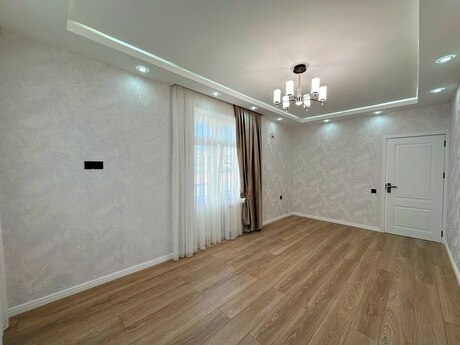 2-room old-build apartment for sale in Həzi Aslanov, 65 m², 184 000 AZN, photo 2 / 12
