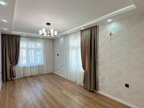 2-room old-build apartment for sale in Həzi Aslanov, 65 m², 184 000 AZN, photo 3 / 12