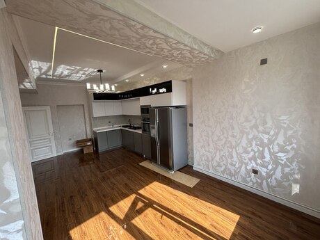 3 otaqlı mənzil, 110 m², 28 May: 335 000 ₼ 3