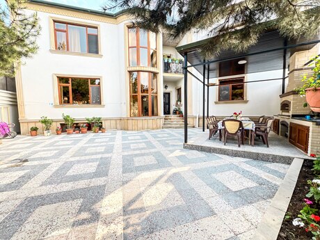 9 otaqlı həyət evi, 300 m², Bakıxanov: 359 000 ₼ 2