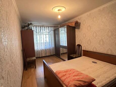 4-room apartment, 100 m², 8-ci mikrorayon: 260 000 ₼ 3